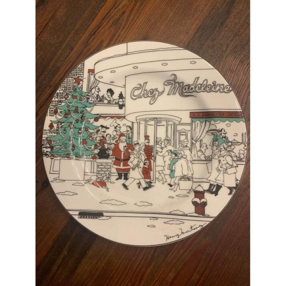 Noritake Epoch Le Restarante 8” plate, Christmas pattern, no chips or cracks